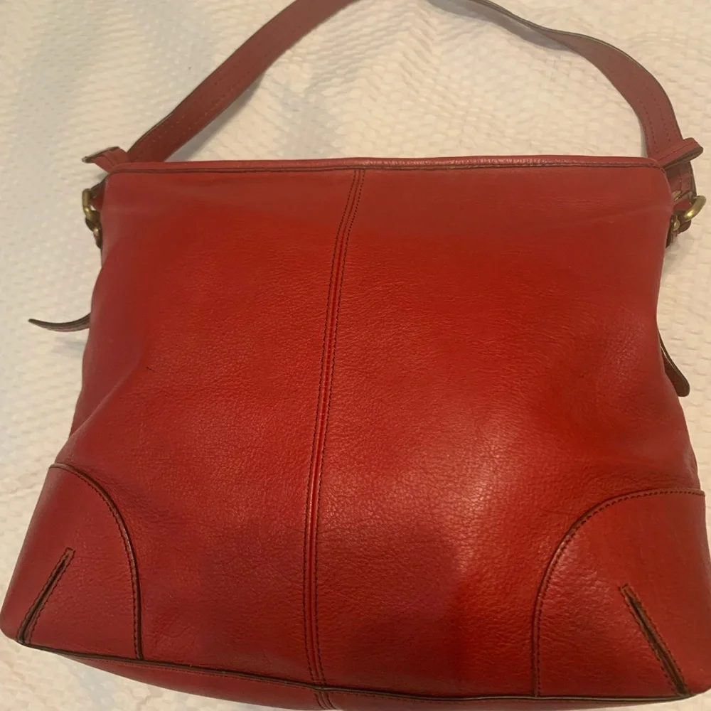 Etienne Aigner this item